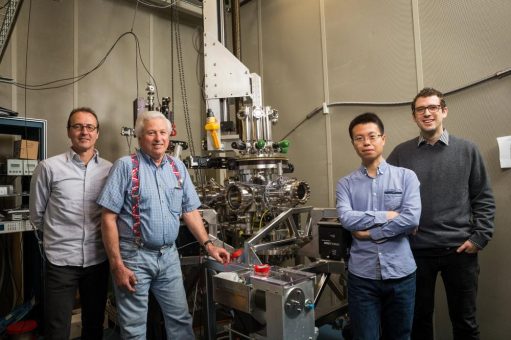 IBM Forscher speichern ein Bit auf atomgroßen Magneten