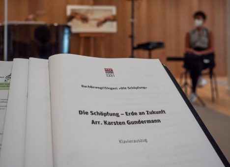 Hört, lauscht und staunt: Bachakademie Stuttgart und dm-drogerie markt starten Gesangsprojekt für 1.000 Schüler