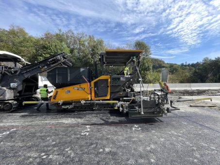 InfraROB-Projekt: Technologien der MOBA Mobile Automation AG bei autonomen Asphalteinbau eingesetzt