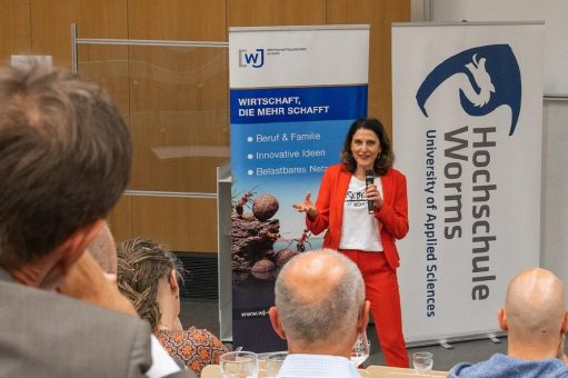 Spannender Vortrag „Warum wir konstruktive Rebellen brauchen“ begeisterte das Publikum