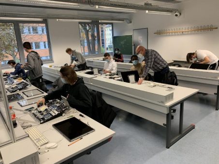 Neuer Geist in alter Hardware – Vermeidung von Elektroschrott durch Freie Software