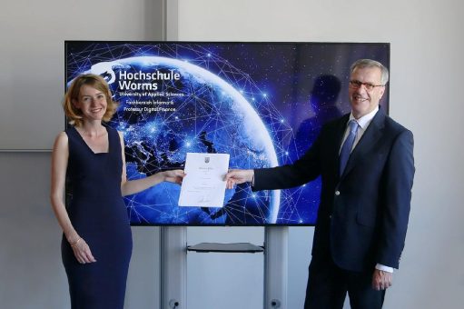 Innovativ, interdisziplinär und international – Marie-Luise Sessler erhält Professur für Digital Finance im Fachbereich Informatik an der Hochschule Worms