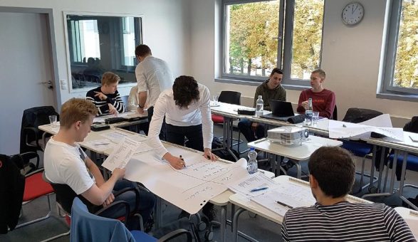 Selbst- und Medienkompetenz als Einstieg in die Informatik