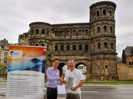 Erster Absolvent der Hochschule Worms im Master International Tourism Management and eBusiness