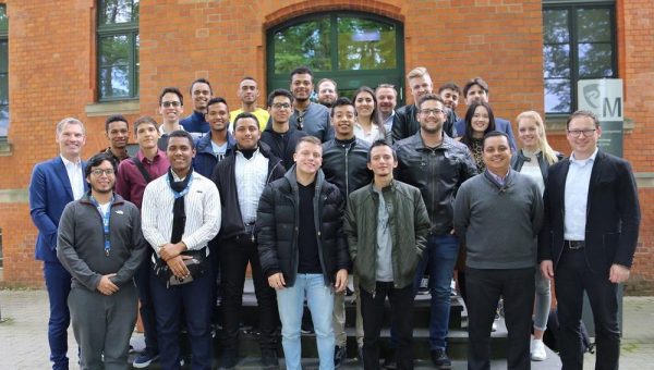 Kolumbianische Studiengruppe zu Gast an der Hochschule Worms