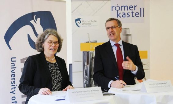 Kooperationsvertrag mit dem Gymnasium am Römerkastell Alzey geschlossen