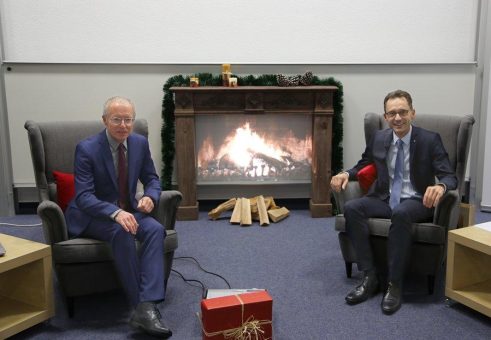 6. Kamingespräch an der Hochschule Worms – aktuelle politische Fragestellungen in weihnachtlicher Atmosphäre