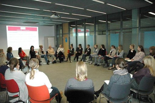 „FocusFrauen Hochschulkarriere“   motiviert junge Frauen für den Professorinnen-Beruf