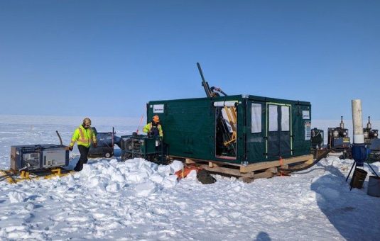 American West weitet hochgradige, oberflächennahe Kupfervorkommen systematisch aus