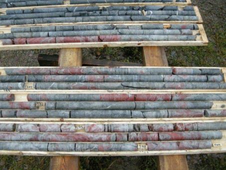 Genehmigung erteilt: Platinex kann Bohrungen auf polymetallischem W2-Projekt aufnehmen