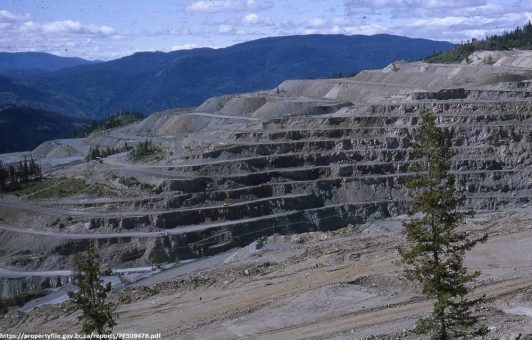 Nicola Mining liefert Steine und Schotter zur Reparatur des Trans-Canada Highways