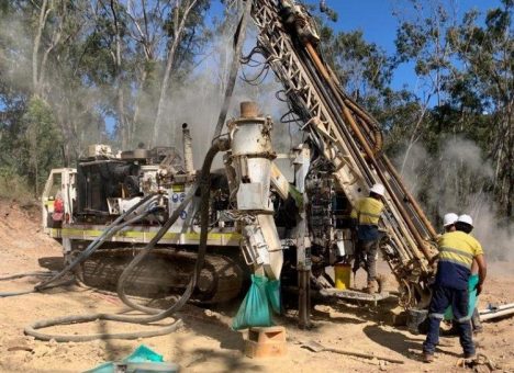 Queensland Gold Hills bohrt erstes Loch auf historischem Big Hill Projekt