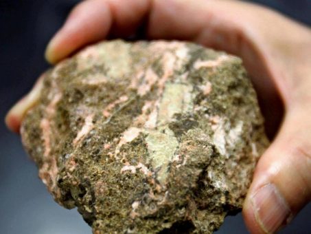 Kursexplosion: Seltene Erden-Ressource steigt um 117 Prozent!