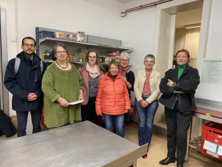 Nach Familienfest: 300 Euro-Spende an die Tafel