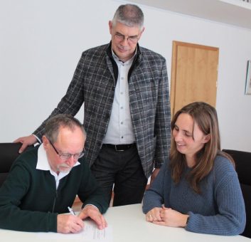 Neues Projekt: Rettungsdienst arbeitet mit Hebammen zusammen