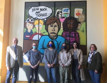 Graffiti-Kunstwerke hängen jetzt in der Ohmtalschule in Homberg