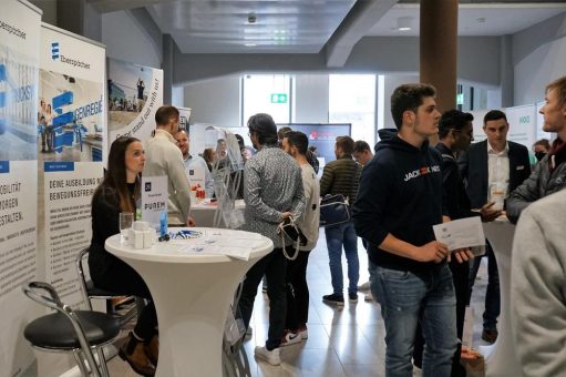 Hochschule bringt Firmen und Studierende zusammen