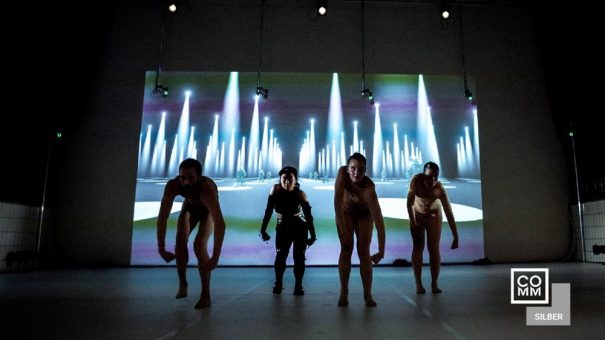 Zwischen Live-Performance und Virtueller Realität