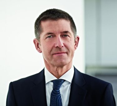 REHAU verstärkt mit Paul Heldens die Division Building Solutions
