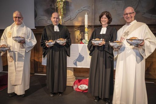 Interaktiver Ostermontagsgottesdienst der  „Kirche im Europa-Park“