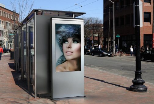 Robuste Digital Signage Lösungen, Kiosksysteme und Halterungen