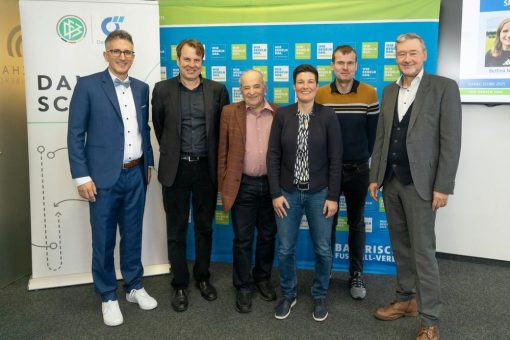 Spitzenleistung auf dem Spielfeld – SELLWERK, Das Örtliche und der Bayerische Fußball-Verband BFV ehren 21 Schiris mit „Danke Schiri“