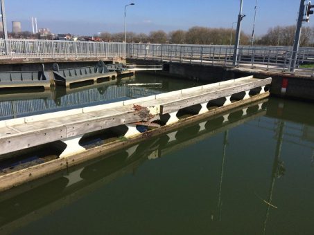 Glimpflicher Unfall in Schleuse dank ACE