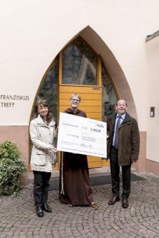 wdv-Gruppe spendet im Rahmen der Weihnachtsaktion „Spenden statt Geschenke“ auch in diesem Jahr wieder 10.000 Euro für gemeinnützige Zwecke