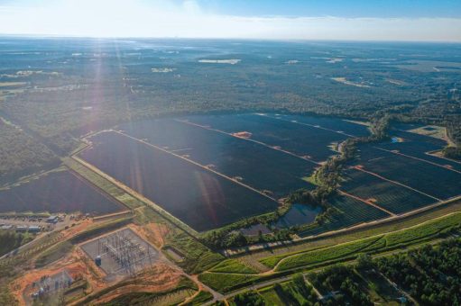 Qualitas Energy erwirbt das US-amerikanische erneuerbare Energien Unternehmen Heelstone von Ares Management