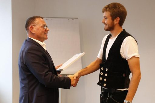Zimmerermeister Julius Rieger gewinnt Wahl zur Persönlichkeit des Jahres im Handwerk