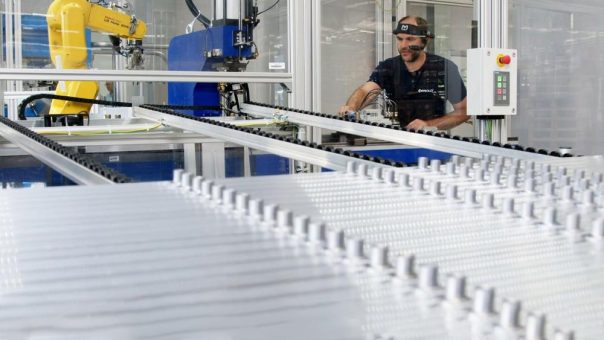 Kosten sparen und Produktionszeiten steigern mit Remote-Services
