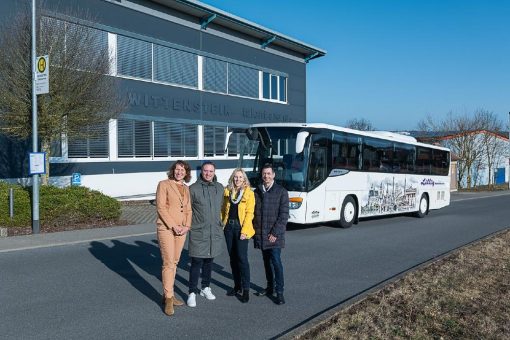 Bushaltestelle an der WITTENSTEIN talent arena eingerichtet
