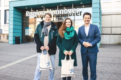 Willkommen an Bord: 15 Quereinsteiger*innen starten bei der Region