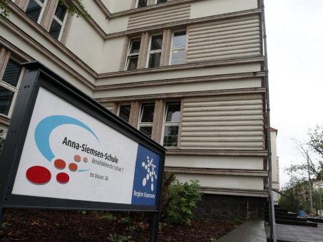 Anna-Siemsen-Schule: Berufsinformationsmesse am 7. Dezember
