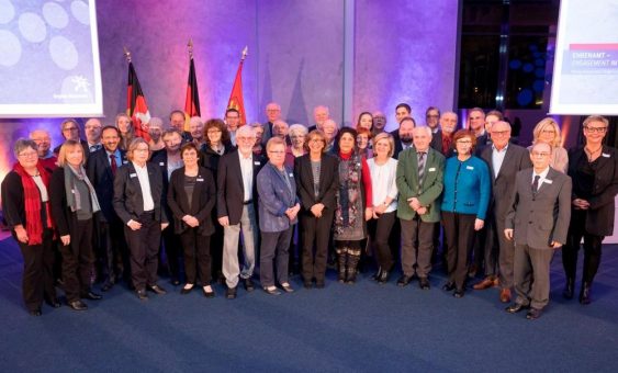 Stellvertretende Regionspräsidentin Rudszuck ehrt 43 Ehrenamtliche