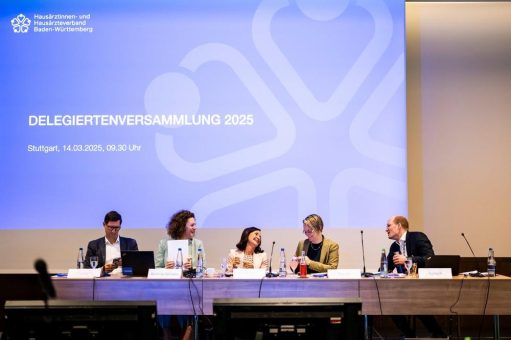 Drei Millionen Versicherte in der HZV in Baden-Württemberg: Delegierte fordern Stärkung der Hausarztverträge