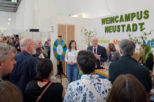ProWein 2025: Weincampus präsentiert neuen Masterstudiengang und greift aktuelle Trends durch Talk&Taste Sessions auf