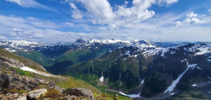 Goliath Resources: Analysten sehen erhebliches KurspotenzialErste Ressource von 4 bis 6 Mio. Unzen Goldäquivalent erwartet