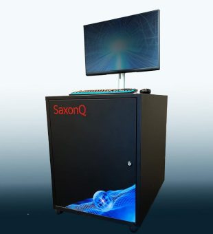 Mobiler Quantencomputer auf dem Weg in die Anwendung: SaxonQ und Bechtle vereinbaren Vertriebspartnerschaft