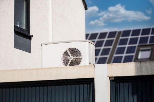 Wärmepumpe auf dem Dach