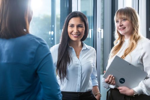 Digitale Kompetenzen frühzeitig fördern: Girls’Day 2025 mit d-fine und der Hacker School