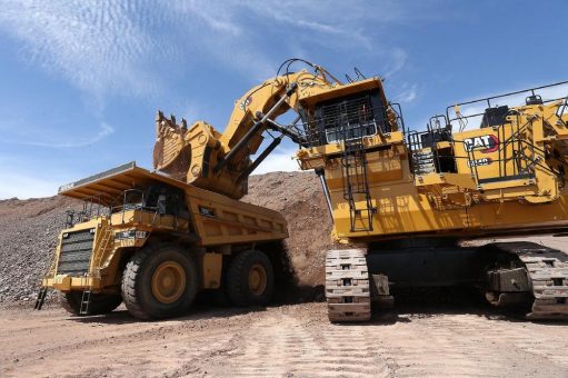 Cat 6040 – 400-Tonner mit Stufe V