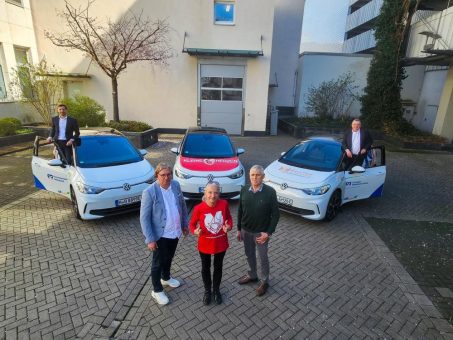 Mobilität und Nachhaltigkeit – Drei vollelektrische VRmobil-Fahrzeuge übergeben