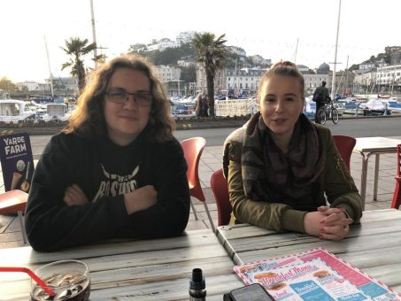 Schüler aus Deutschland auf Sprachreise in Torquay / England mit dem GB-D Freundeskreis e. V.