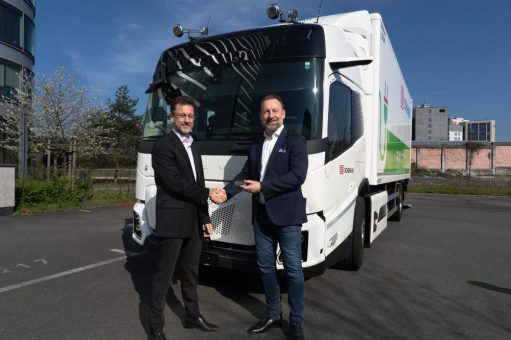 Volvo FM Low Entry – der elektrische Lkw für maximale Sicht und Komfort bei DB Schenker im Verteilerverkehr