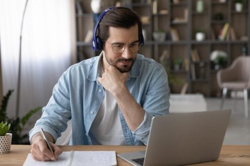 Umschulung: Flexibler Neustart in zukunftsstarken Branchen
