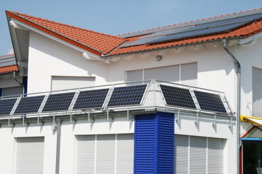 Balkonkraftwerk und PV-Anlage gleichzeitig nutzen