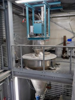 Qlar ermöglicht präzise Materialtests und Mischversuche im erweiterten TestCenter