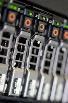 Nachhaltigkeit für Rechenzentren, Cybersecurity für kritische Infrastrukturen und die Finanzbranche