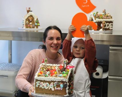 Lebkuchenhaus-Aktion für herzkranke Kinder